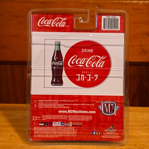 M2 Machines Coca Cola 1970 Nissan Fairlady Z432 - LIMITED EDITION - Picture 6 of 8